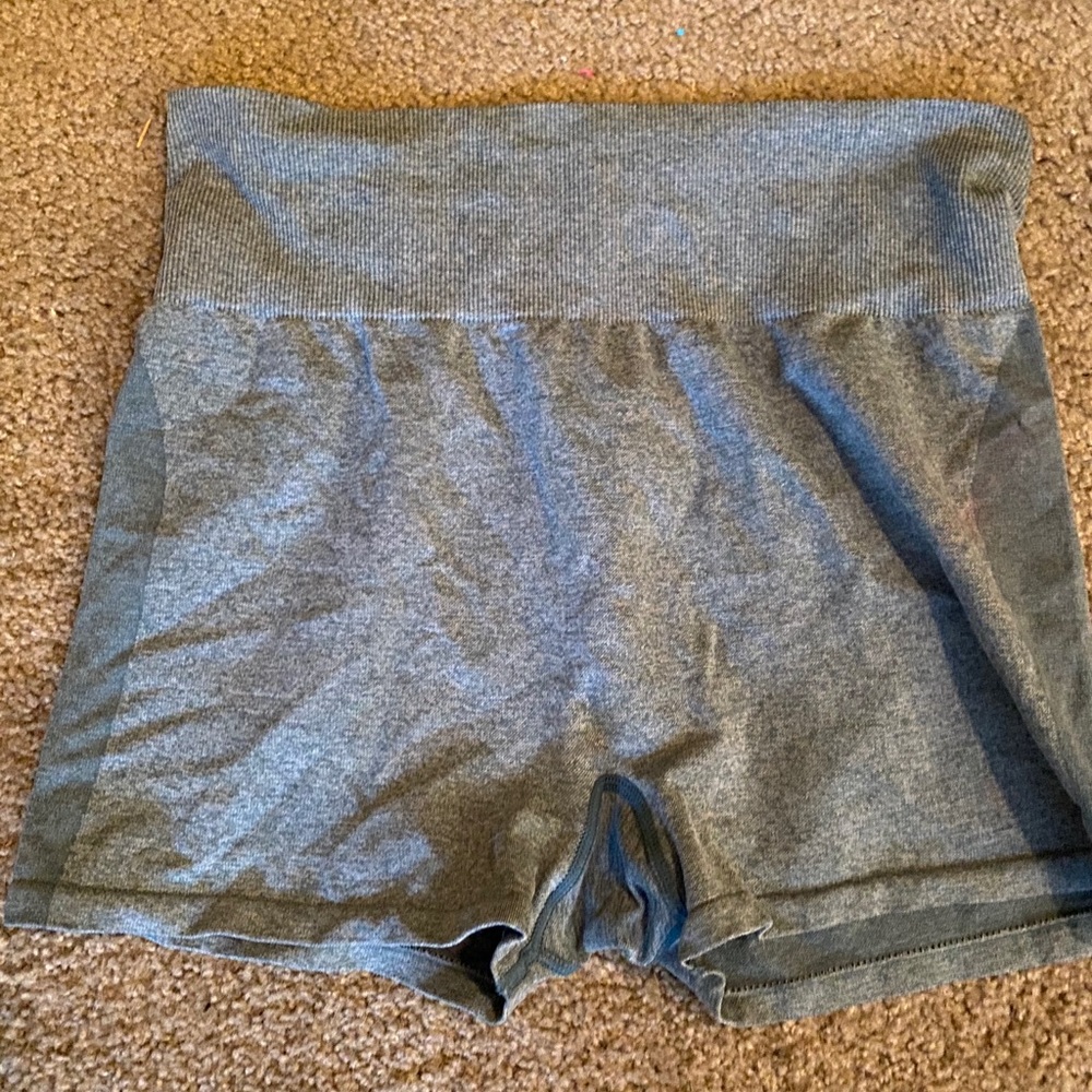 Pink active shorts